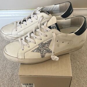 Golden Goose White Sneakers with Silver Glitter Star
IT 37 / US 7 like new